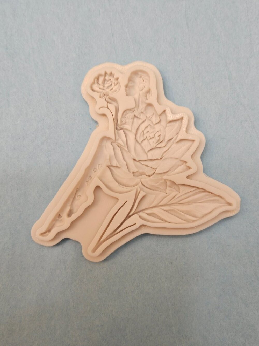 Woman with roses mold